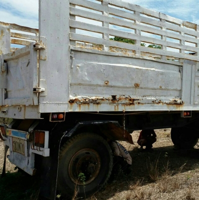 ขายถูกๆ 185,000บ ลูกพ่วง 2คาน ดั้มสามมิต ยาว6.20ม สภาพดี ยางมีครบจะประกอบไส่ไห้ พร้อมใช้งานเลย ทะเบียน ม.79 พร้อมโอน