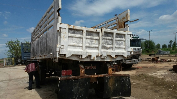 ขายถูกๆ 185,000บ ลูกพ่วง 2คาน ดั้มสามมิต ยาว6.20ม สภาพดี ยางมีครบจะประกอบไส่ไห้ พร้อมใช้งานเลย ทะเบียน ม.79 พร้อมโอน