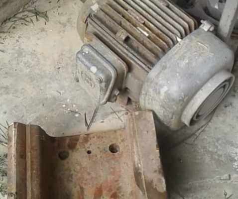 เครื่องกลึง goodway 5 ฟุต 4 เพลาเบรค ไฟบ้าน สภาพใช้งาน 0814583376