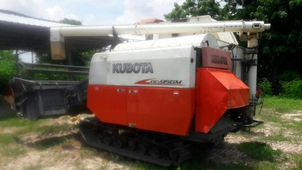 รถเกี่่ยวข้าว รถเกี่่ยวข้าว