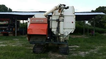 รถเกี่่ยวข้าว รถเกี่่ยวข้าว