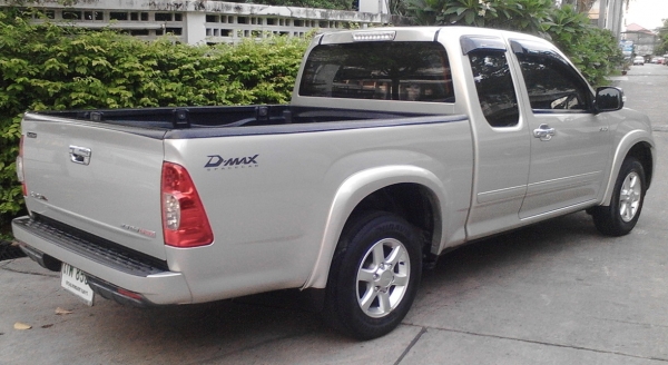 ISUZU  D-MAX PLATINUM  2.5 SLX  ปี09