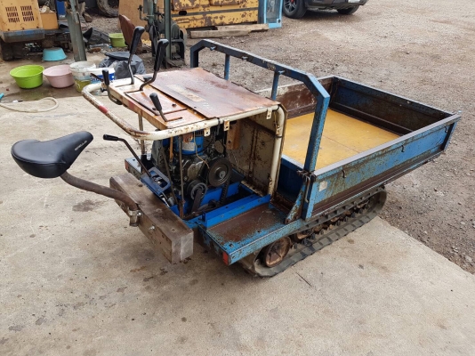 ขายรถบรรทุกตีนตะขาบแทรคยางนั่งขับเก่านอก