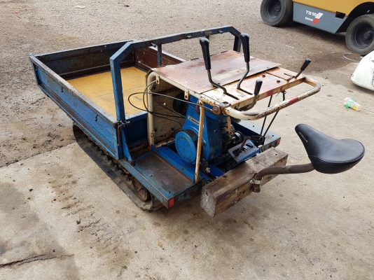 ขายรถบรรทุกตีนตะขาบแทรคยางนั่งขับเก่านอก