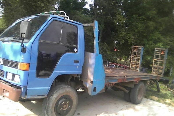 ขายดาวน์7หมื่น รถเทรลเลอร์ 100แรง ส่งงวดเดือนละ5พัน เหลืออีก17งวด รถสวยสภาพพร้อมใช้งาน สนใจโทร 090-8588220คุณนะ 093-3258446คุณบิว หรือเข้าดูสินค้าอื่นๆได้ที่ www.narong2truck.com หรือ www.truck.in.th/498 หรือเพจFacebook ณรงค์ ซื้อขายรถมือสอง (เว็บไซต์ส่วน