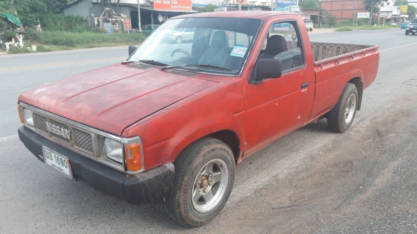 รถกระบะหัวเดียว NISSAN ปี33 เครื่อง 2500 ราคา 50,000 บ.รถอยู่สระบุรี