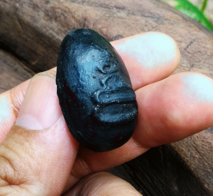 พระปิดตา หลวงปู่ไข่ เนื้อว่านจุ่มรักดำ องค์สวย หลังยันต์ เก่าแท้หายาก