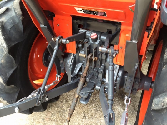 ขายรถไถ Kubota L3608(4WD) พร้อมใบมีดและผานบุกเบิกช้าง รถสวยพร้อมใช้งาน
