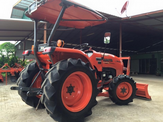 ขายรถไถ Kubota L3608(4WD) พร้อมใบมีดและผานบุกเบิกช้าง รถสวยพร้อมใช้งาน