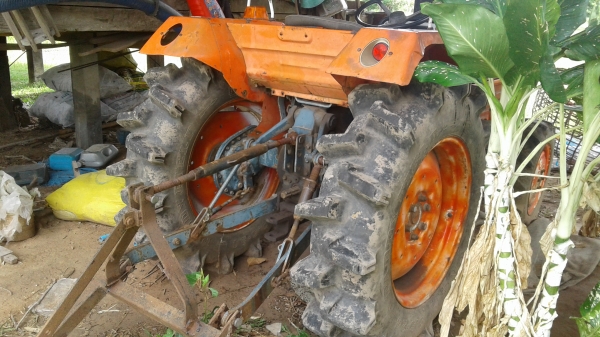 ขายตามสภาพ รถไถ 22 แรง คูโบต้าโฟวิน  ใช้งานปกติ