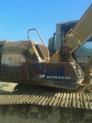 ขายรถแบคโฮ KOMATSU PC200-5 ระบบไฟเต็ม ไม่มีเอกสาร ราคา 480000
