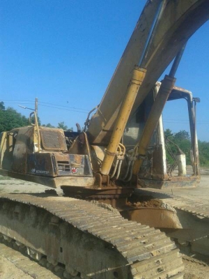 ขายรถแบคโฮ KOMATSU PC200-5 ระบบไฟเต็ม ไม่มีเอกสาร ราคา 480000