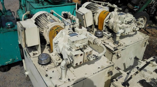 ** SOLD ** ปั้มน้ำมันไฮดรอลิค JAPAN มอเตอร์ Mitsubishi 5 HP 380V สภาพสวยพร้อมใช้มาเทสก่อนได้