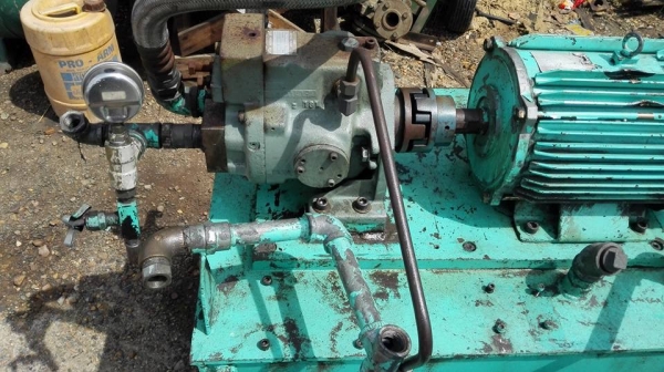 ** SOLD ** ปั้มน้ำมันไฮดรอลิค JAPAN มอเตอร์ Mitsubishi 10 HP 380V สภาพสวยพร้อมใช้งานมาเทสก่อนได้