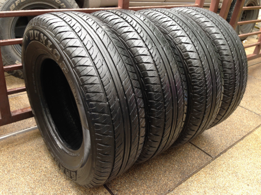 ยาง Dunlop 245 70 16 ปี15 ดอกเต็ม ราคาไม่แพง