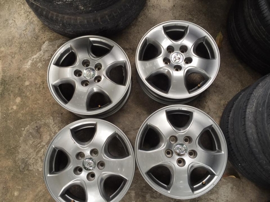 ขายล้อแม็ก Toyota Vigo Champ สีรมดำ ชุดละ 5,000 บาท