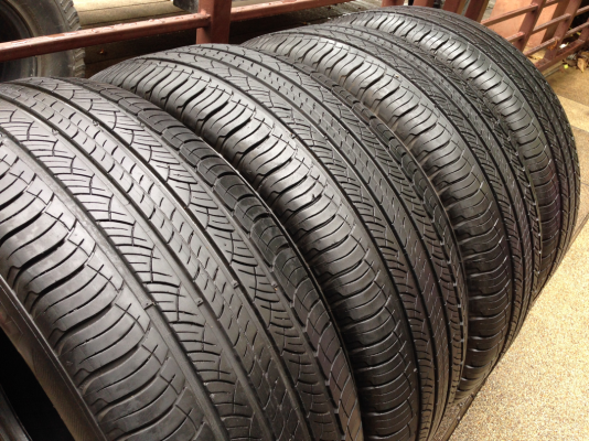 ยาง Michelin 265 70 16 กลางปี12 ดอกเต็ม ราคาไม่แพง