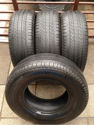 ยาง Michelin 265 70 16 กลางปี12 ดอกเต็ม ราคาไม่แพง