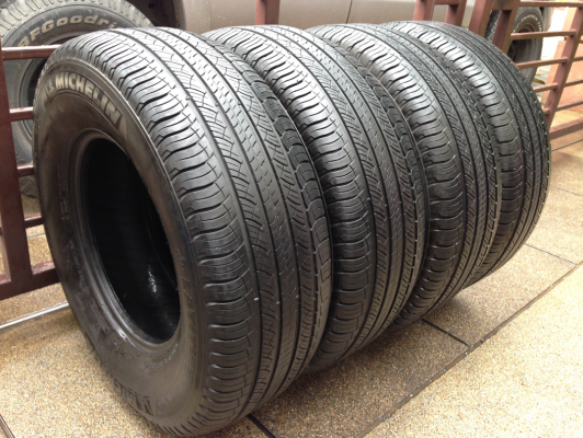 ยาง Michelin 265 70 16 กลางปี12 ดอกเต็ม ราคาไม่แพง