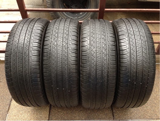 ยาง Michelin 265 70 16 กลางปี12 ดอกเต็ม ราคาไม่แพง