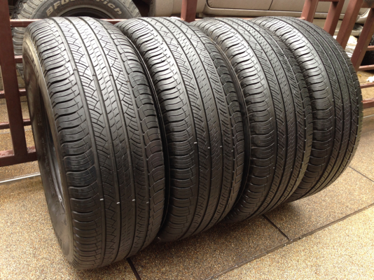 ยาง Michelin 265 70 16 กลางปี12 ดอกเต็ม ราคาไม่แพง