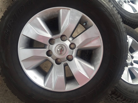 ขายล้อToyota Revo ขอบ 17 4ล้อ 16,500 บาท