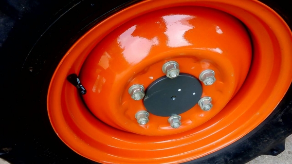 ขายรถไถคูโบต้า  KUBOTA   L 3608SP พร้อมชุดใบมีดดันหน้าคานล่าง  ผาน 5X22