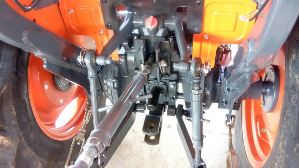 ขายรถไถคูโบต้า  KUBOTA   L 3608SP พร้อมชุดใบมีดดันหน้าคานล่าง  ผาน 5X22