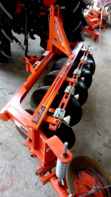 ขายรถไถคูโบต้า  KUBOTA   L 3608SP พร้อมชุดใบมีดดันหน้าคานล่าง  ผาน 5X22