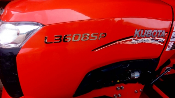 ขายรถไถคูโบต้า  KUBOTA   L 3608SP พร้อมชุดใบมีดดันหน้าคานล่าง  ผาน 5X22