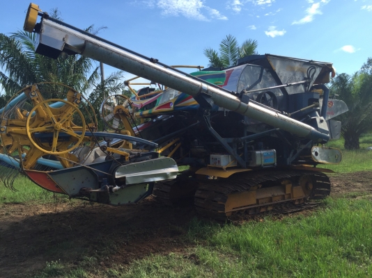 ขายรถเกี่่ยวข้าวไอ้หนุ่มไวไฟเครื่อง JO8C 260 เทอร์โบว์ ราคา955000บาทครับมีคลิบให้ดูครับ