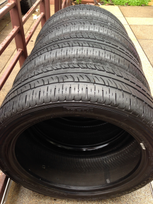 ยาง PIRELLI 255 45 20 ปี12 ดอกเยอะ ราคาไม่แพง