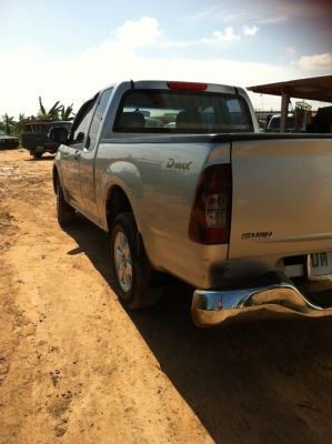 ขายรถกระบะดีแม็กเครื่อง2500ราคา350000บาทครับ