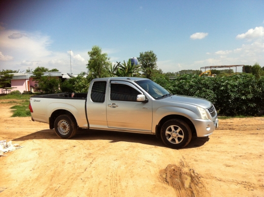 ขายรถกระบะดีแม็กเครื่อง2500ราคา350000บาทครับ