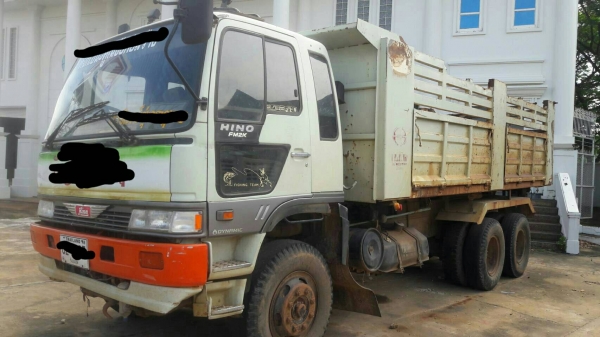 รถสิบล้อ