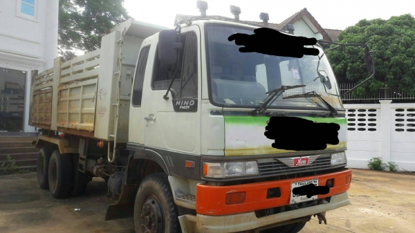 รถสิบล้อ