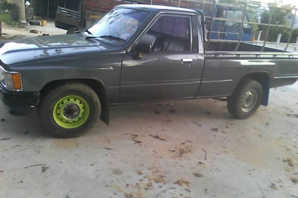 ขายรถกระบะ โตโยต้า ฮีโร่ เครื่องดี รถสวยสภาพดี เอกสารถูกต้อง เล่มทะเบียนพร้อมโอน ราคา62,000 สนใจโทร 090-8588220คุณนะ 093-3258446คุณบิว หรือเข้าดูสินค้าอื่นๆได้ที่ www.narong2truck.com หรือ www.truck.in.th/498 หรือเพจFacebook ณรงค์ ซื้อขายรถมือสอง (เว็บไซต