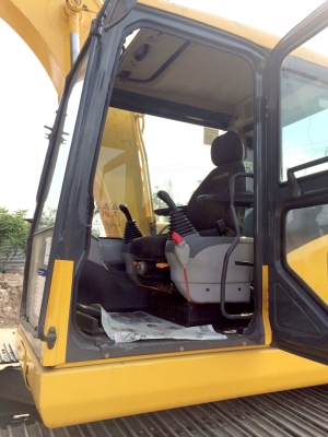 รถแบคโฮ KOMATSU PC130-7 จากญี่ปุ่น (เจ้าของขายเอง) รถแบคโฮ KOMATSU PC130-7 จากญี่ปุ่น (เจ้าของขายเอง)