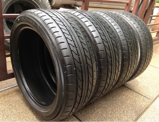 ยาง Yokohama 205 50 17 สิ้นปี12 ดอกเต็ม ราคาไม่แพง