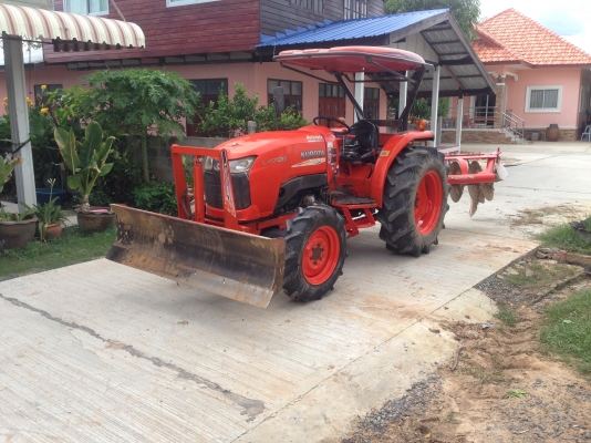 รถไถ KUBOTA L4708 (ราคา375,000 บาท) มีภาพวีดีโอ พร้อมอุปกรณ์ 2 รายการ ผานดันหน้า ผานหลัง รถสวยสภาพ พ