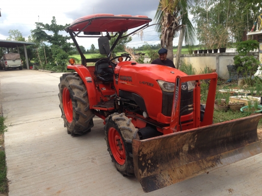 รถไถ KUBOTA L4708 (ราคา375,000 บาท) มีภาพวีดีโอ พร้อมอุปกรณ์ 2 รายการ ผานดันหน้า ผานหลัง รถสวยสภาพ พ