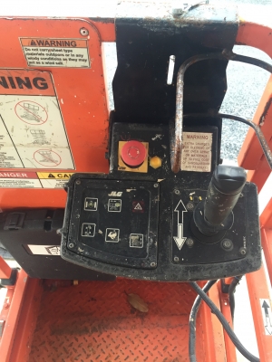 ขายกระเช้ากรรไกรJLG  สูง5.70เมตร มือสองญี่ปุ่นใช้แบต24โวลด์สภาพดีพร้อมใช้งาน