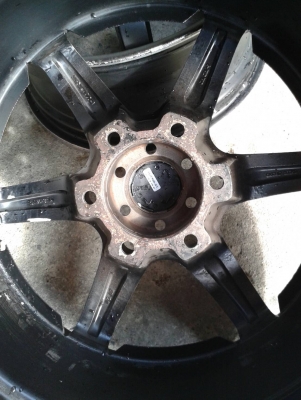 ล้อแม็ก18นิ้ว6รู สวยๆ 4 ล้อ ราคา 8900 บาท