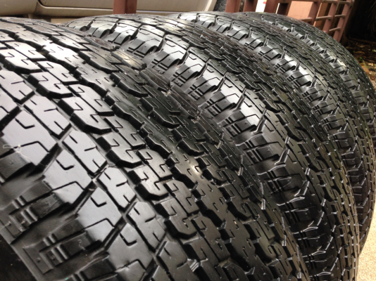 ยาง Bridgestone 265 70 16 ปี15 ดอกเต็ม ใช้ยาว ราคาไม่แพง