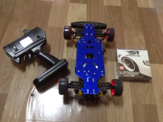 ขายรถบังคับ Drift รีโมทดิจิตอลHL สภาพใหม่ ชุดไฟใช้ใด้หมด แบตเดิม ล้อDrift เป็นของใหม่RS D-zero แถมล้อเดิมติดรถ (ขาดทีชาร์ตแบตกับเสารีโมท) ก็เล่นใด้เลย ราคา2000บาท โทร0924462525โส กทม