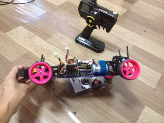 ขายรถบังคับ Drift รีโมทดิจิตอลHL สภาพใหม่ ชุดไฟใช้ใด้หมด แบตเดิม ล้อDrift เป็นของใหม่RS D-zero แถมล้อเดิมติดรถ (ขาดทีชาร์ตแบตกับเสารีโมท) ก็เล่นใด้เลย ราคา2000บาท โทร0924462525โส กทม