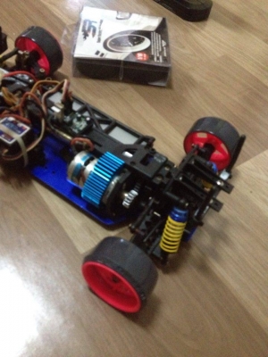 ขายรถบังคับ Drift รีโมทดิจิตอลHL สภาพใหม่ ชุดไฟใช้ใด้หมด แบตเดิม ล้อDrift เป็นของใหม่RS D-zero แถมล้อเดิมติดรถ (ขาดทีชาร์ตแบตกับเสารีโมท) ก็เล่นใด้เลย ราคา2000บาท โทร0924462525โส กทม