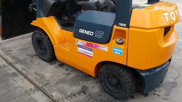 มองหารถโฟล์คลิฟท์งาเท นึกถึงพีทีเอ ชลบุรี081-8342060 มองหารถโฟล์คลิฟท์งาเท นึกถึงพีทีเอ ชลบุรี081-8342060