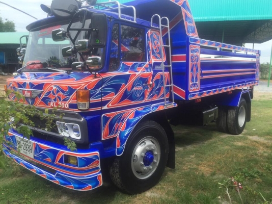 ขายรถบรรทุกหกล้อดัมพ์ KL300 เครื่อง EH700-168 แรง กระบะดัมพ์ แอร์พร้อม พวงมาลัยพาวเวอร์ เบรคแห้ง ทะเบียนพร้อม