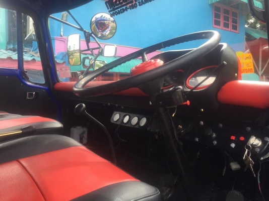 ขายรถบรรทุกหกล้อดัมพ์ KL300 เครื่อง EH700-168 แรง กระบะดัมพ์ แอร์พร้อม พวงมาลัยพาวเวอร์ เบรคแห้ง ทะเบียนพร้อม